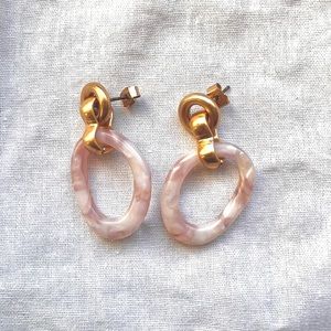 Madewell pink acrylic link earrings